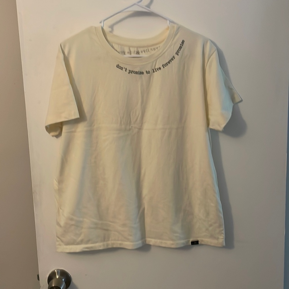 EUC Atticus t-shirt with quote Sz XL Cream